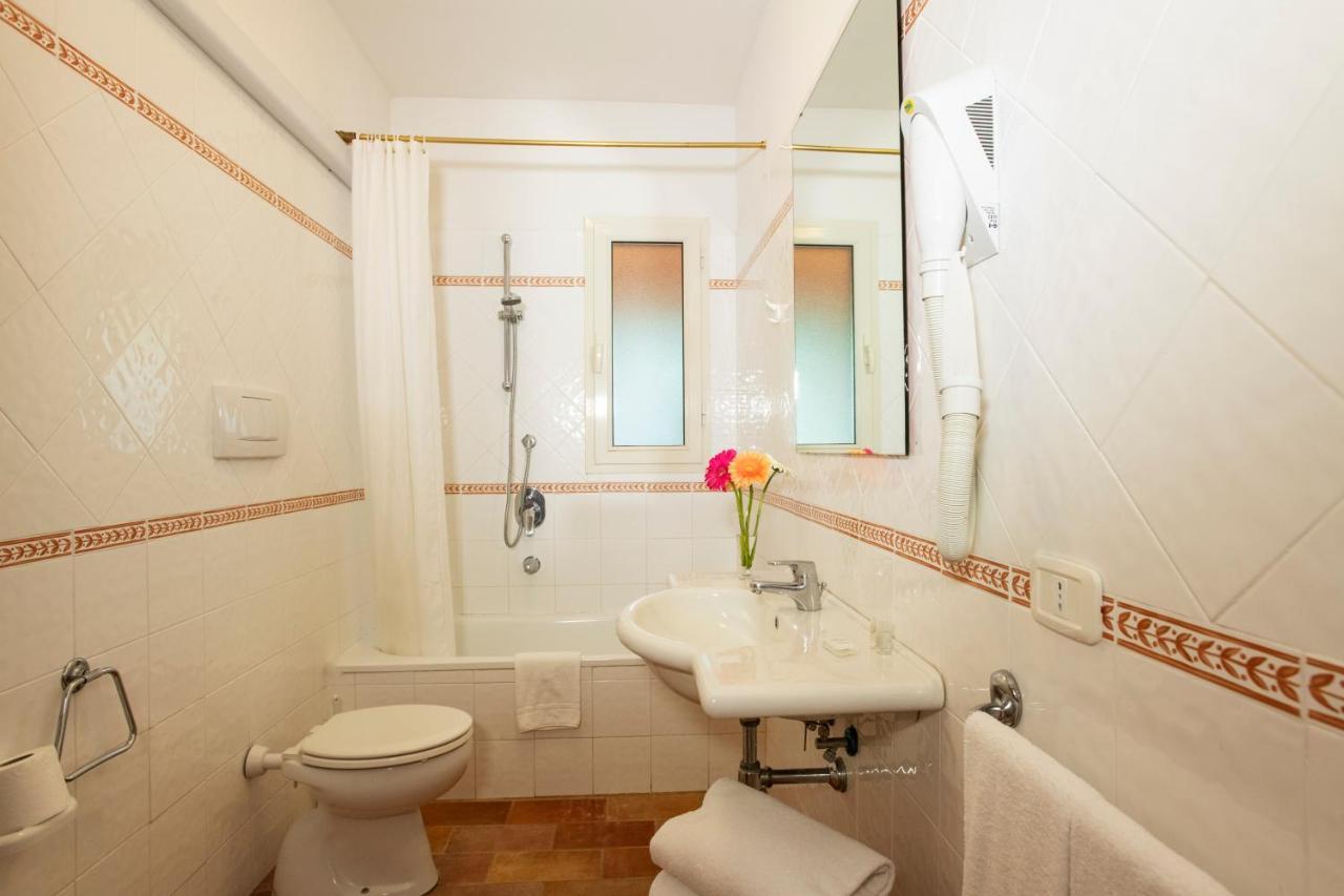 Borgo San Antonio & Borgo San Giuseppe By La Principina Aparthotel พรินซิพินา แทร์รา ภายนอก รูปภาพ