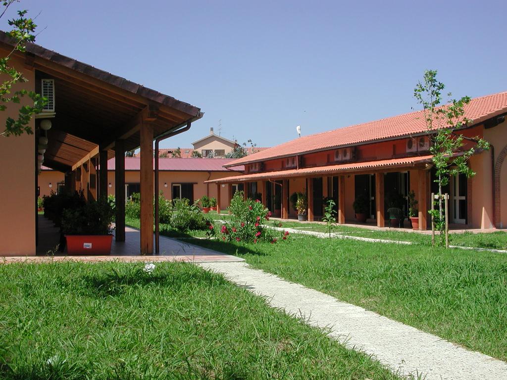 Borgo San Antonio & Borgo San Giuseppe By La Principina Aparthotel พรินซิพินา แทร์รา ภายนอก รูปภาพ